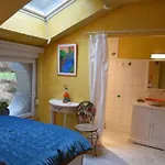 Du Ruisseau Avec Et Peche Holiday home *
