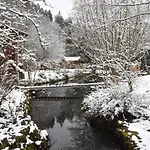 Du Ruisseau Avec Et Peche Holiday home *