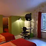 Nyaraló Du Ruisseau Avec Et Peche Épinal