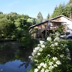 Nyaraló Du Ruisseau Avec Et Peche