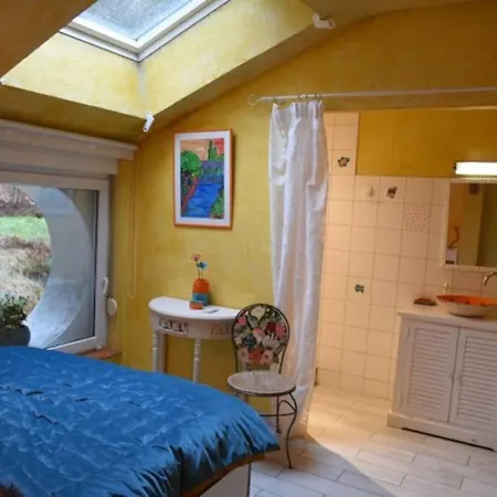 Du Ruisseau Tatil Evi *