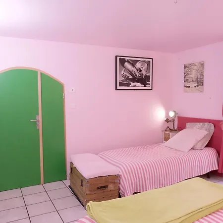 Tatil Evi Du Ruisseau Épinal